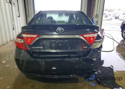 2015 Toyota Camry Le z USA, uszkodzony, nr VIN 4T1BF1FKXFU053453